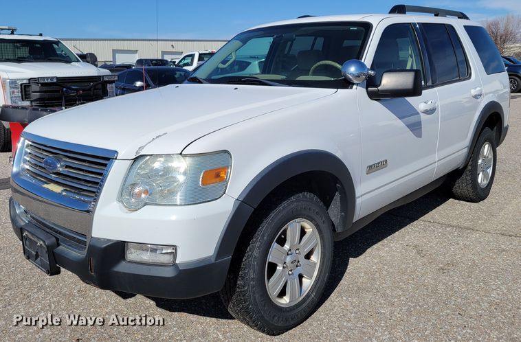 image for item MC9553 2007 Ford Explorer XLT  SUV