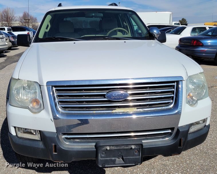 image for item MC9553 2007 Ford Explorer XLT  SUV