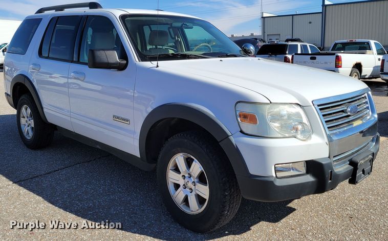 image for item MC9553 2007 Ford Explorer XLT  SUV