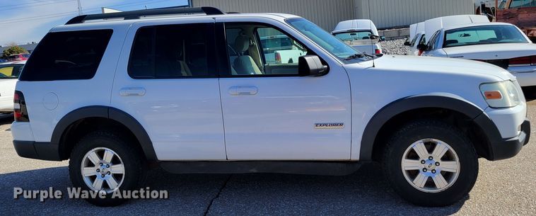 image for item MC9553 2007 Ford Explorer XLT  SUV