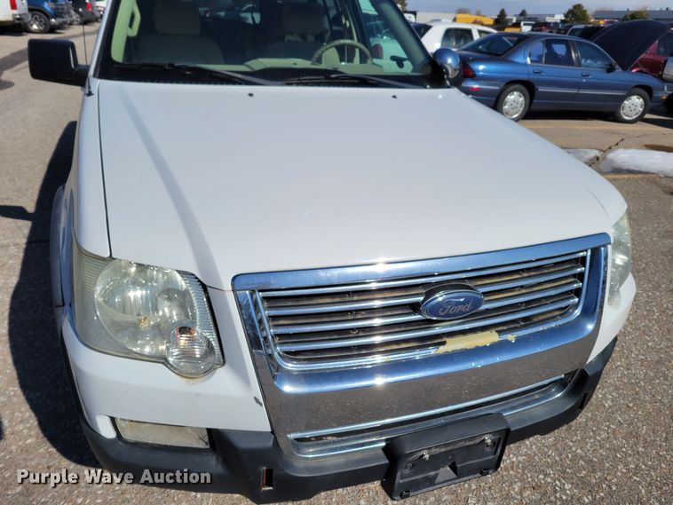 image for item MC9553 2007 Ford Explorer XLT  SUV