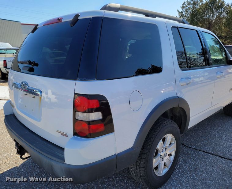 image for item MC9553 2007 Ford Explorer XLT  SUV