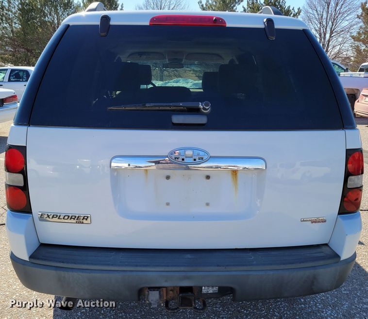 image for item MC9553 2007 Ford Explorer XLT  SUV