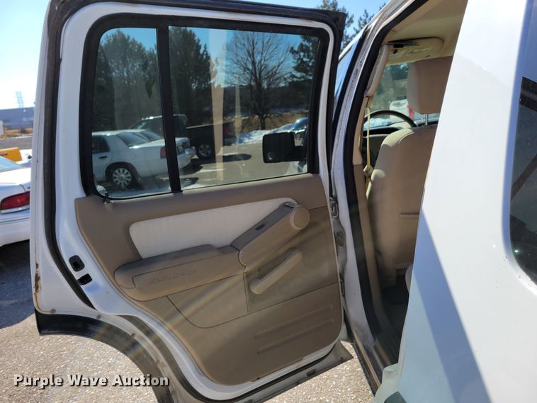 image for item MC9553 2007 Ford Explorer XLT  SUV