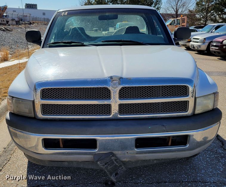 image for item MC9554 2001 Dodge Ram 1500  pickup truck