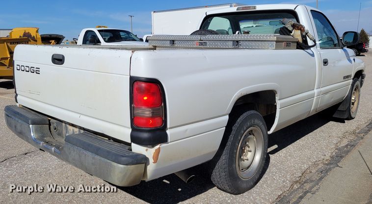 image for item MC9554 2001 Dodge Ram 1500  pickup truck