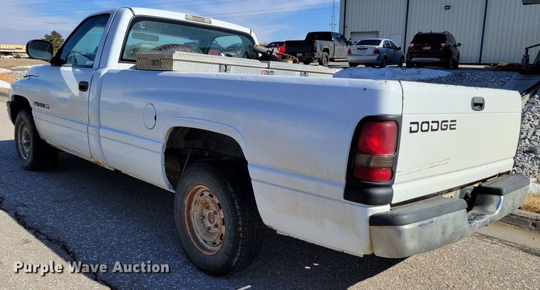 image for item MC9554 2001 Dodge Ram 1500  pickup truck