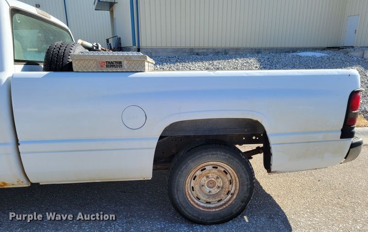 image for item MC9554 2001 Dodge Ram 1500  pickup truck