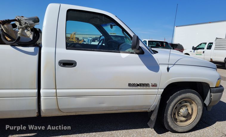 image for item MC9554 2001 Dodge Ram 1500  pickup truck