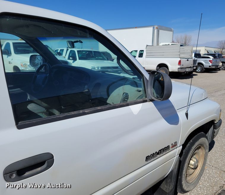 image for item MC9554 2001 Dodge Ram 1500  pickup truck