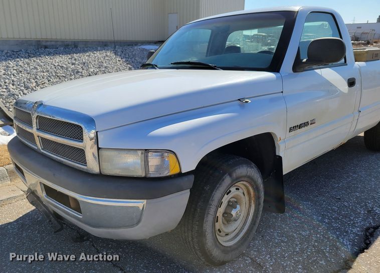 image for item MC9554 2001 Dodge Ram 1500  pickup truck
