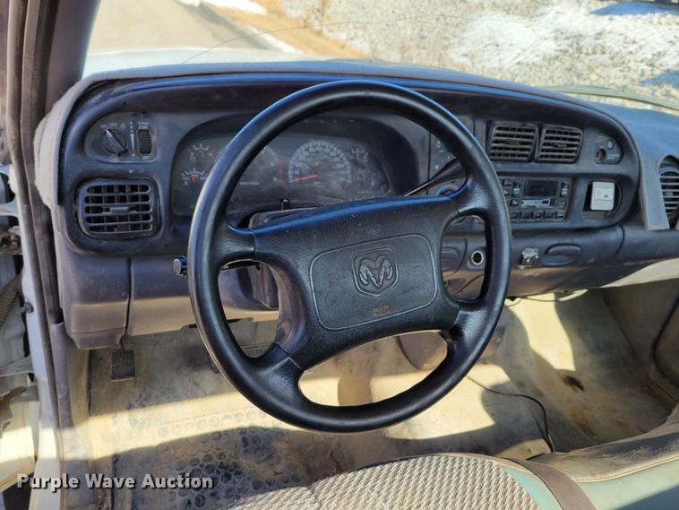 image for item MC9554 2001 Dodge Ram 1500  pickup truck