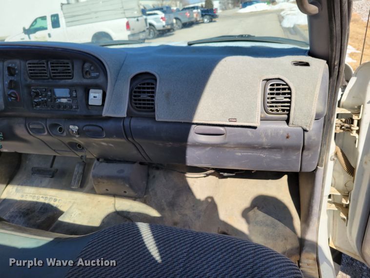 image for item MC9554 2001 Dodge Ram 1500  pickup truck