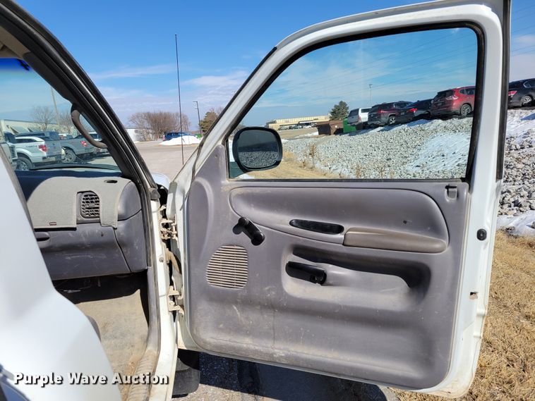 image for item MC9554 2001 Dodge Ram 1500  pickup truck