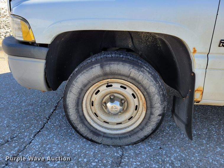 image for item MC9554 2001 Dodge Ram 1500  pickup truck