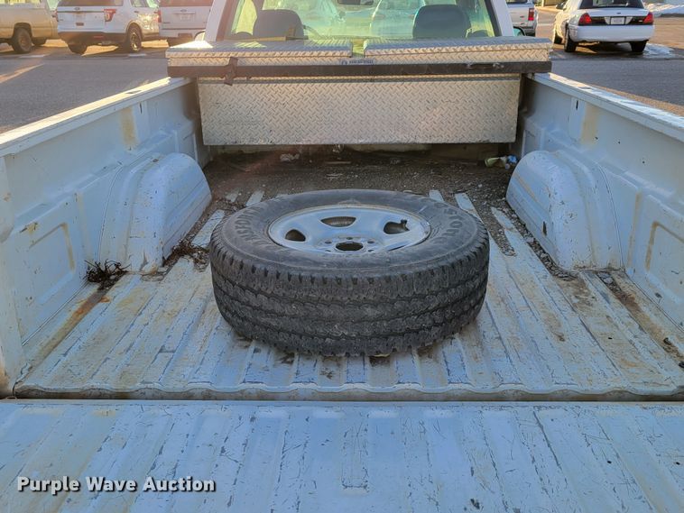 image for item MC9555 2002 Chevrolet Silverado 1500  pickup truck