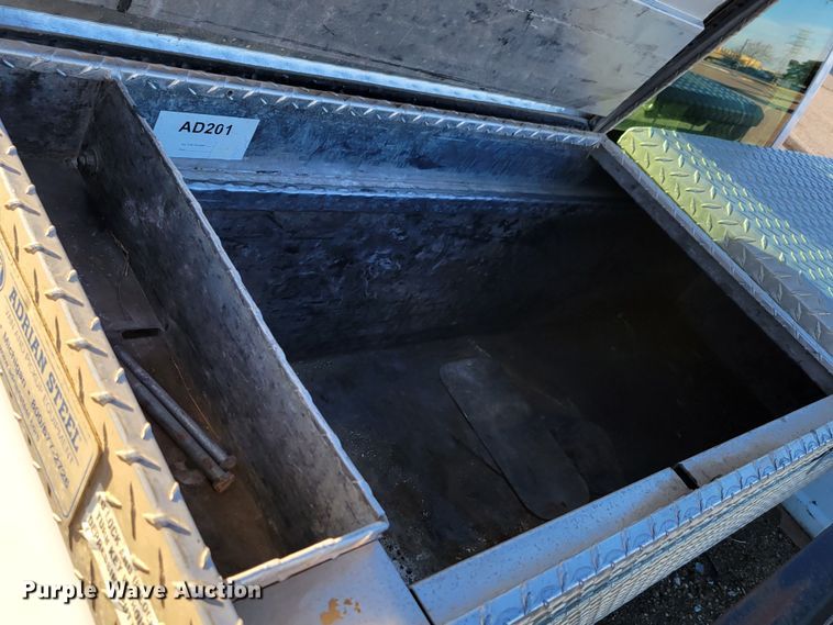 image for item MC9555 2002 Chevrolet Silverado 1500  pickup truck