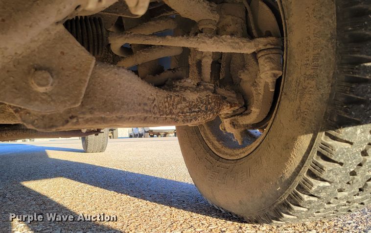 image for item MC9555 2002 Chevrolet Silverado 1500  pickup truck