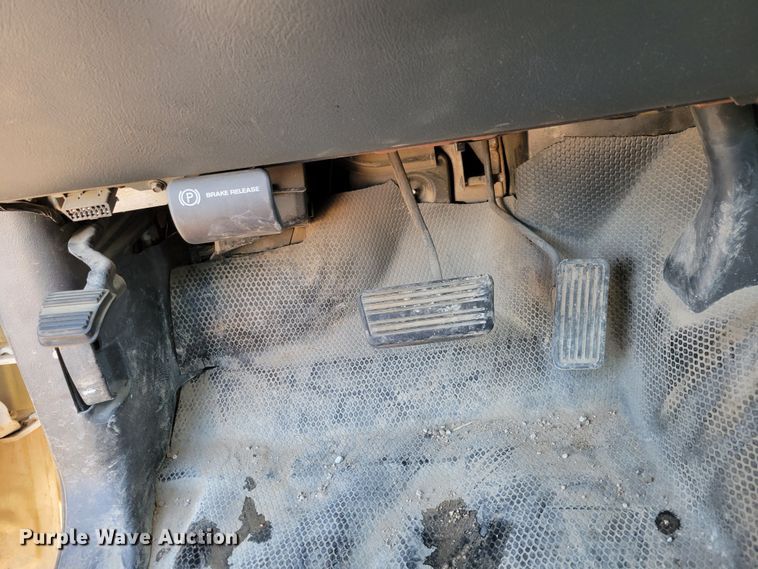 image for item MC9555 2002 Chevrolet Silverado 1500  pickup truck