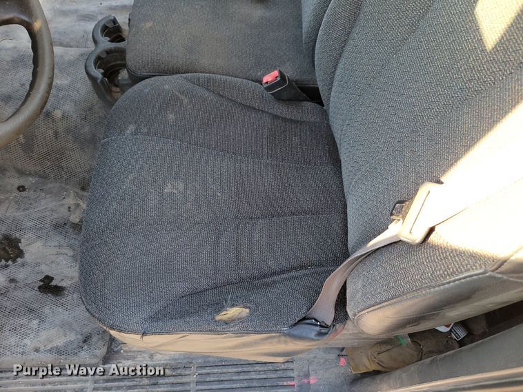 image for item MC9555 2002 Chevrolet Silverado 1500  pickup truck