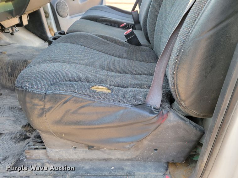 image for item MC9555 2002 Chevrolet Silverado 1500  pickup truck