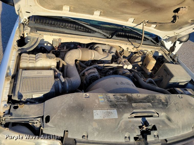 image for item MC9555 2002 Chevrolet Silverado 1500  pickup truck