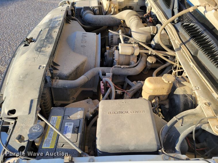 image for item MC9555 2002 Chevrolet Silverado 1500  pickup truck