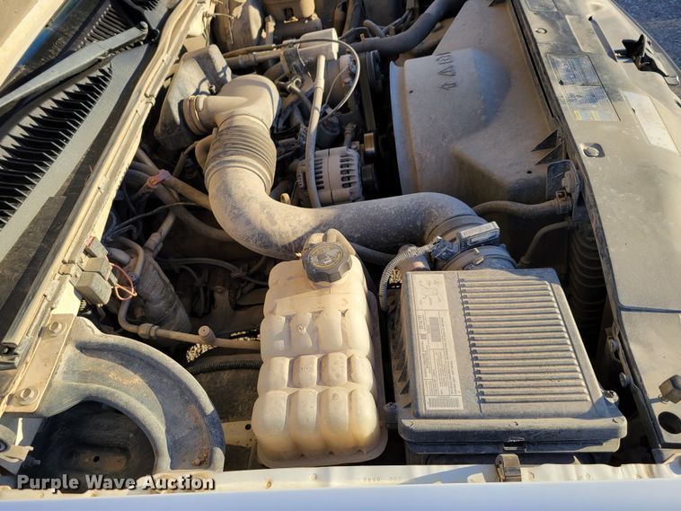 image for item MC9555 2002 Chevrolet Silverado 1500  pickup truck