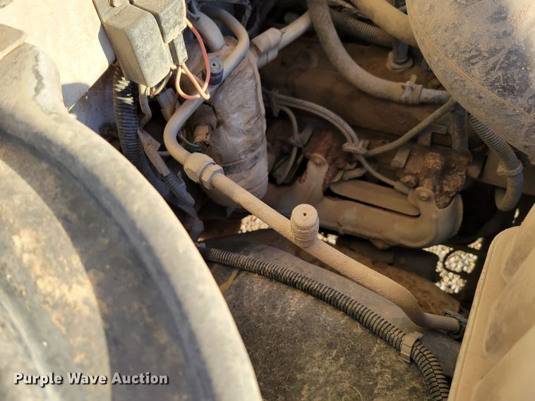 image for item MC9555 2002 Chevrolet Silverado 1500  pickup truck