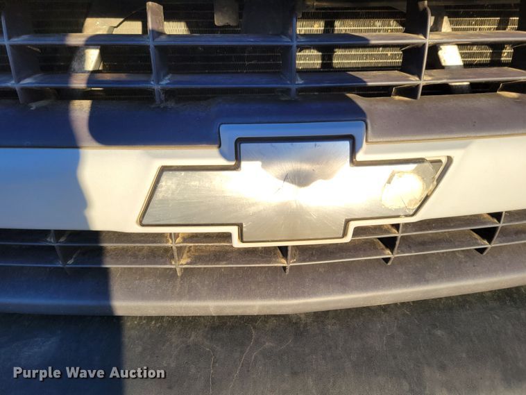 image for item MC9555 2002 Chevrolet Silverado 1500  pickup truck