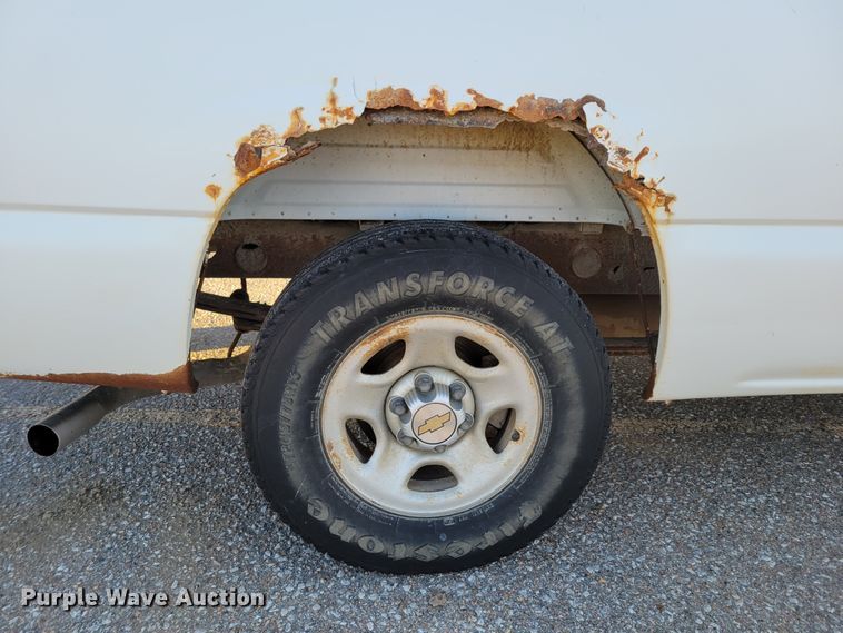 image for item MC9555 2002 Chevrolet Silverado 1500  pickup truck