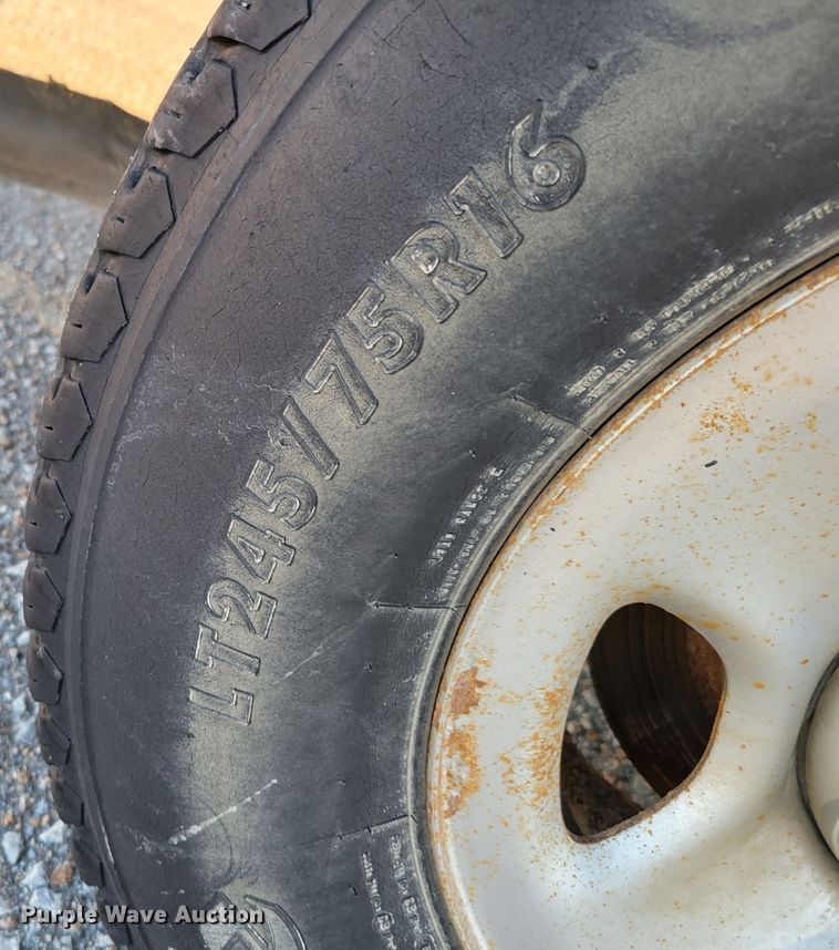 image for item MC9555 2002 Chevrolet Silverado 1500  pickup truck