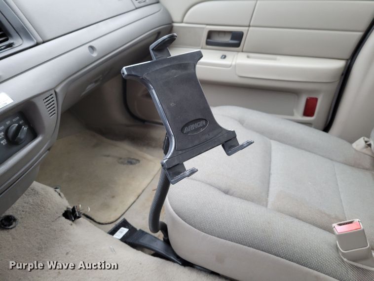 image for item MC9558 2008 Ford Crown Victoria