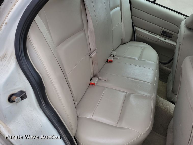 image for item MC9558 2008 Ford Crown Victoria