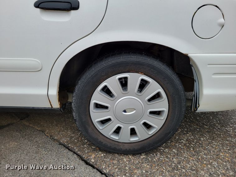 image for item MC9558 2008 Ford Crown Victoria