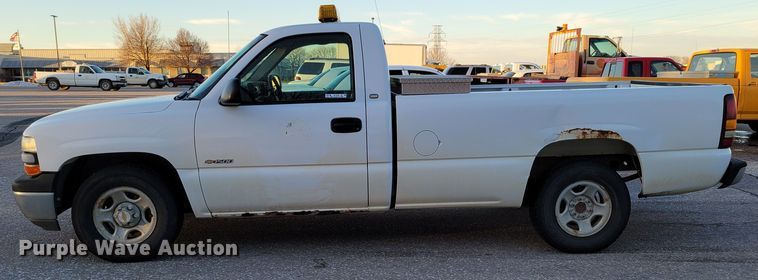 image for item MC9560 1999 Chevrolet Silverado 1500  pickup truck