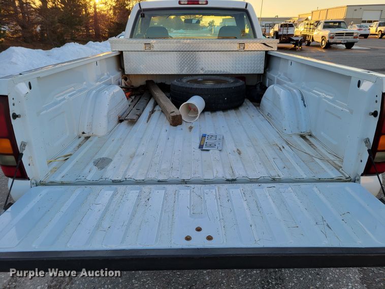 image for item MC9560 1999 Chevrolet Silverado 1500  pickup truck