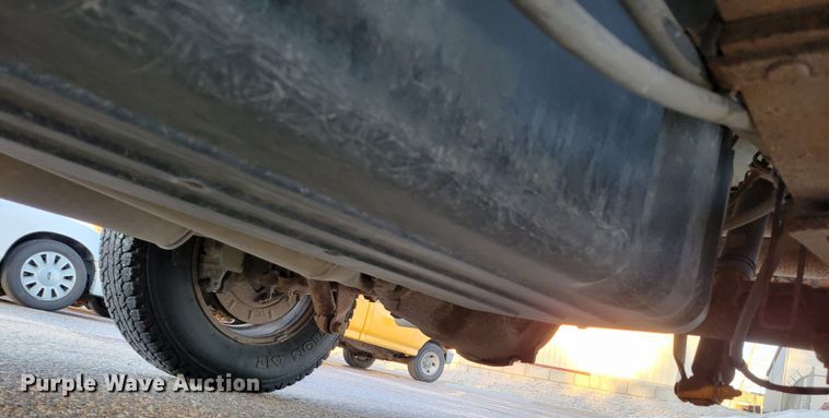 image for item MC9560 1999 Chevrolet Silverado 1500  pickup truck