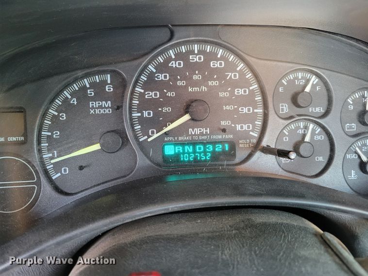 image for item MC9560 1999 Chevrolet Silverado 1500  pickup truck