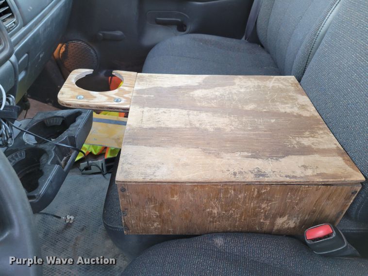 image for item MC9560 1999 Chevrolet Silverado 1500  pickup truck