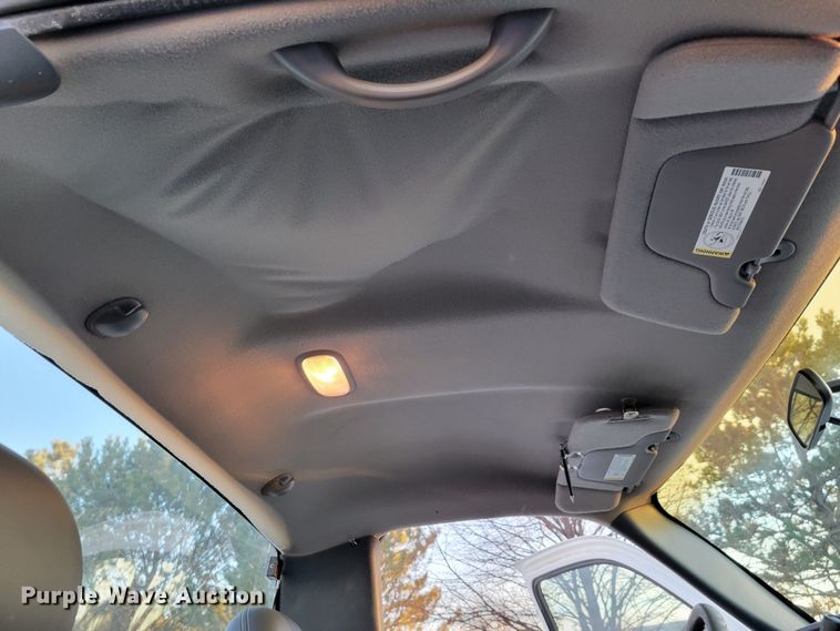 image for item MC9560 1999 Chevrolet Silverado 1500  pickup truck