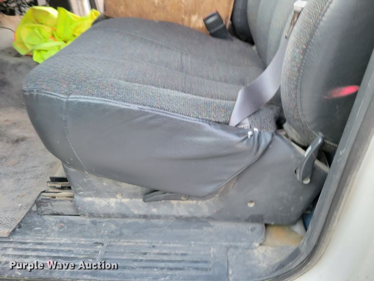 image for item MC9560 1999 Chevrolet Silverado 1500  pickup truck