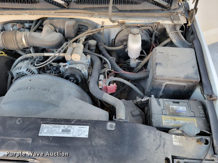 image for item MC9560 1999 Chevrolet Silverado 1500  pickup truck