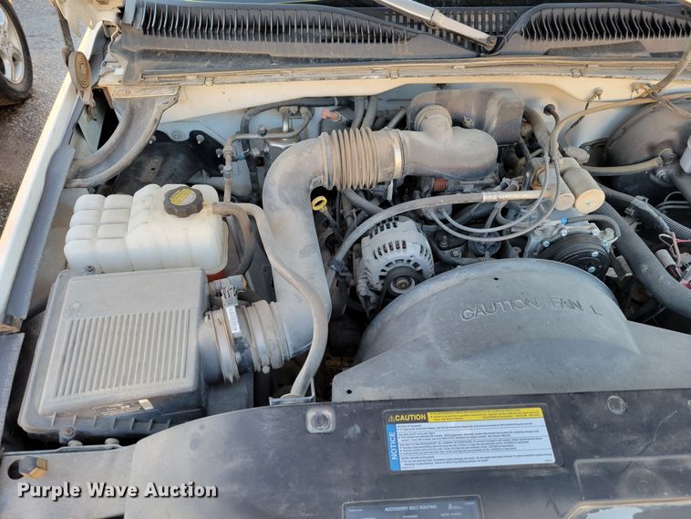 image for item MC9560 1999 Chevrolet Silverado 1500  pickup truck