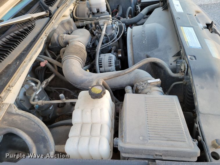 image for item MC9560 1999 Chevrolet Silverado 1500  pickup truck