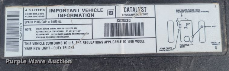 image for item MC9560 1999 Chevrolet Silverado 1500  pickup truck