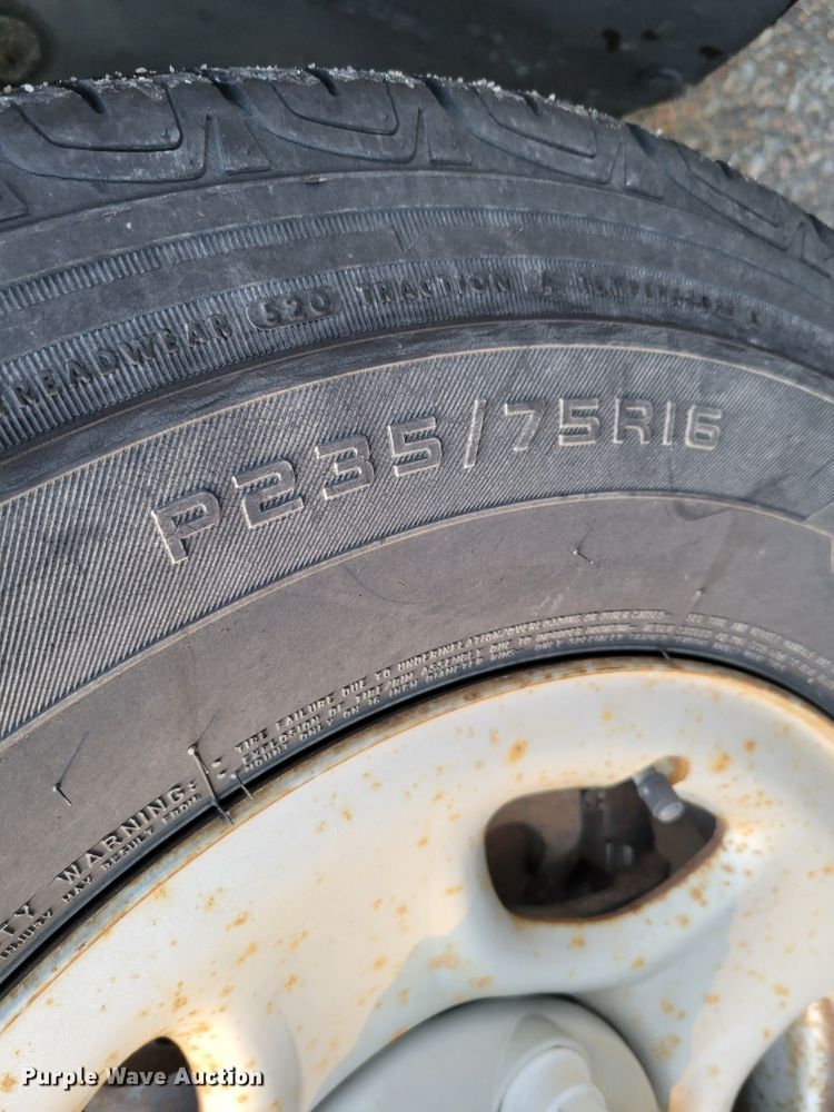 image for item MC9560 1999 Chevrolet Silverado 1500  pickup truck