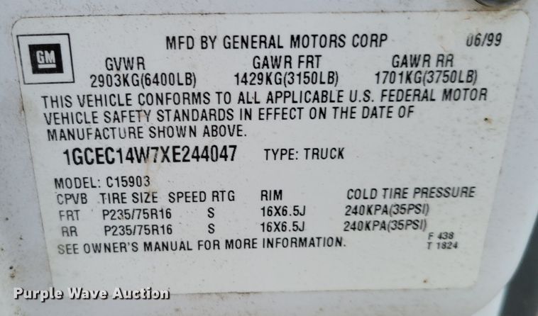 image for item MC9560 1999 Chevrolet Silverado 1500  pickup truck