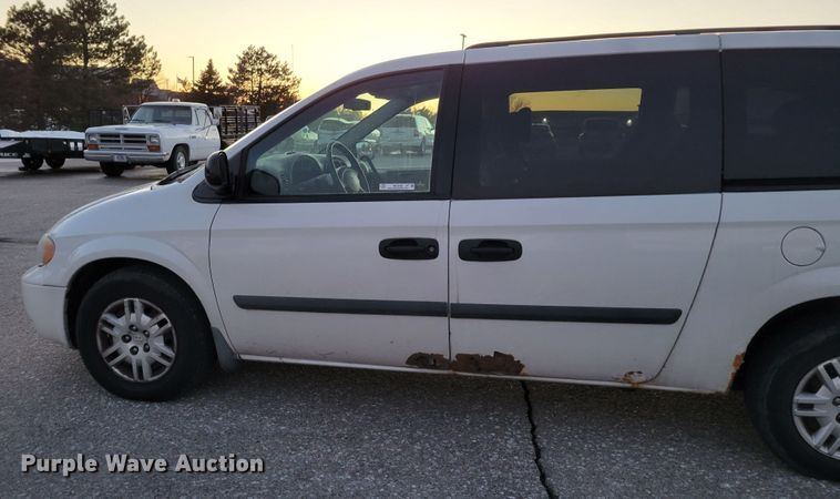 image for item MC9562 2006 Dodge Grand Caravan  van