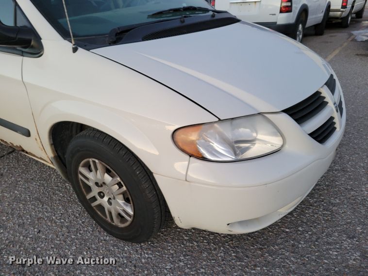 image for item MC9562 2006 Dodge Grand Caravan  van
